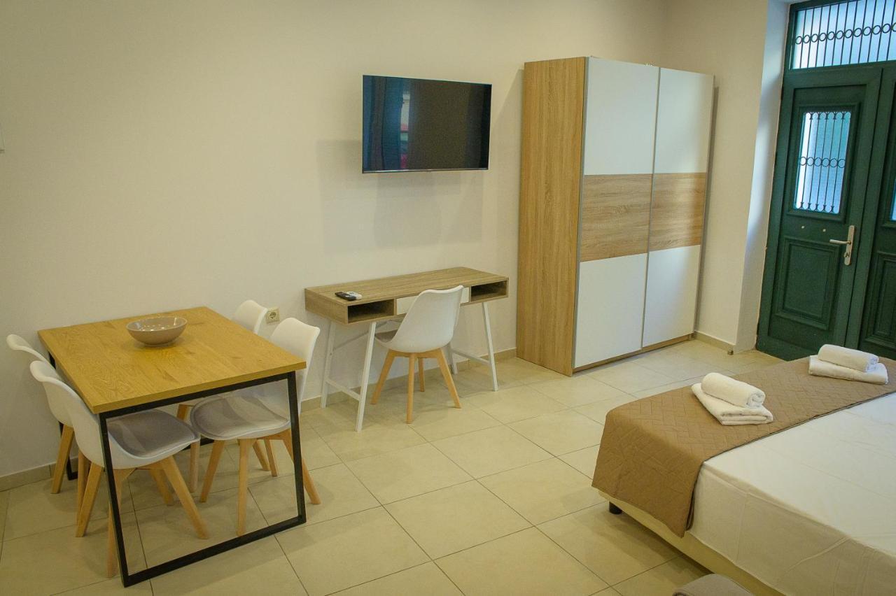 Uni Island - City Center Suites 이라클리온 외부 사진